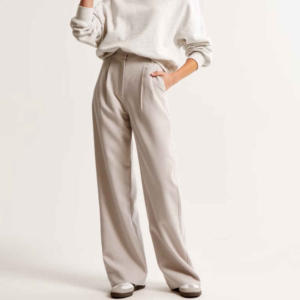 Abercrombie & Fitch Wide Leg Pants in Light Beige